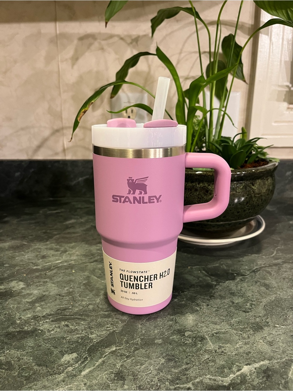 *NWT* Stanley Stainless Steel H2.0 Flowstate Quencher Tumbler 20 oz